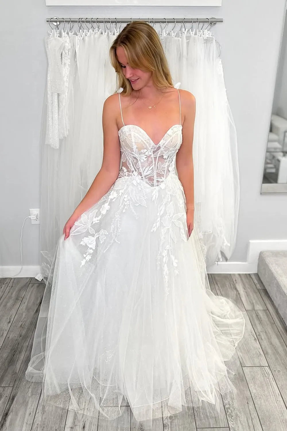 Fairy A Line Sweetheart Tulle Bridal Dresses with Appliques VK1311